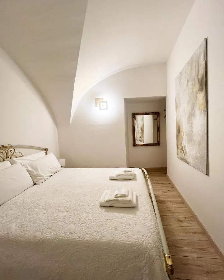 L'Arco Sul Lago • Gold Apartment Castro  Castro (Lombardy)