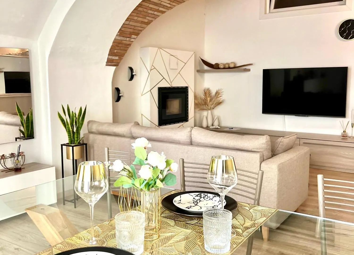 L'Arco Sul Lago • Gold Apartment Castro  Italia