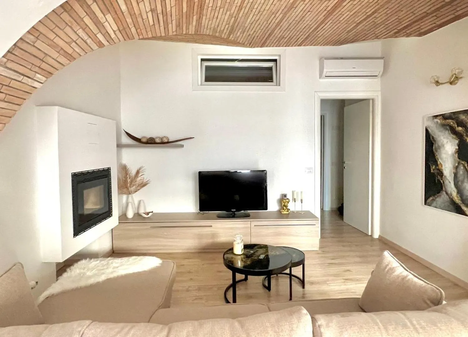 L'Arco Sul Lago • Gold Apartment Castro  Holiday home